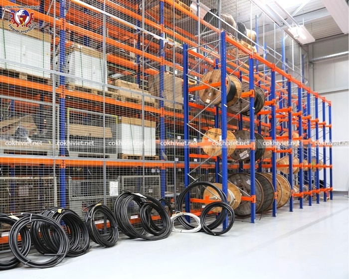 Cable reel racks