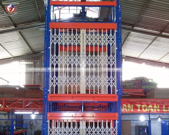 Goods lift system