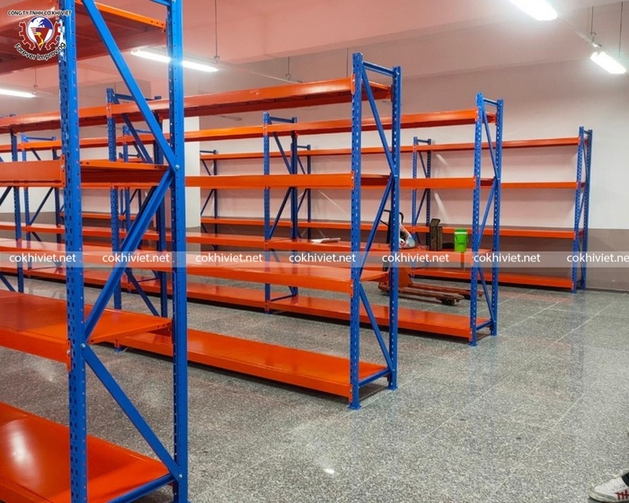 Medium duty racks