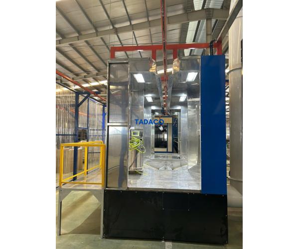 Cyclone recovery powder booths