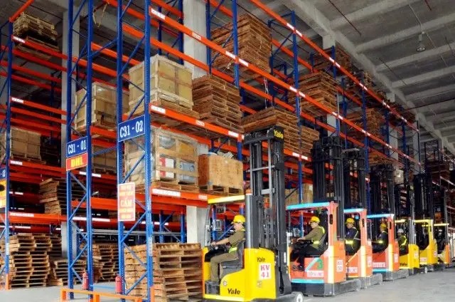 Warehousing service