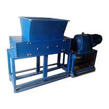 Plastic cutting machine