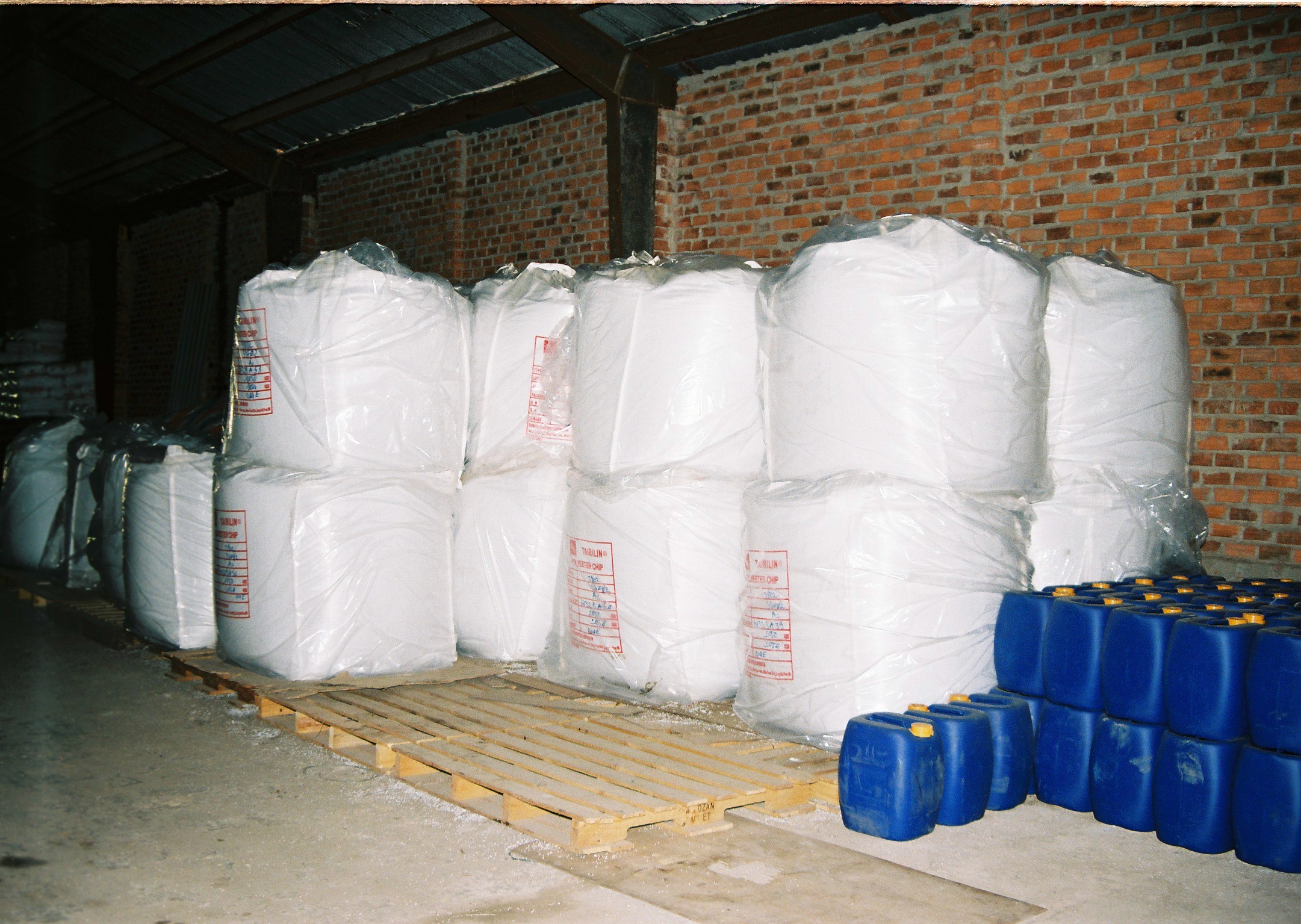 Plastic resin