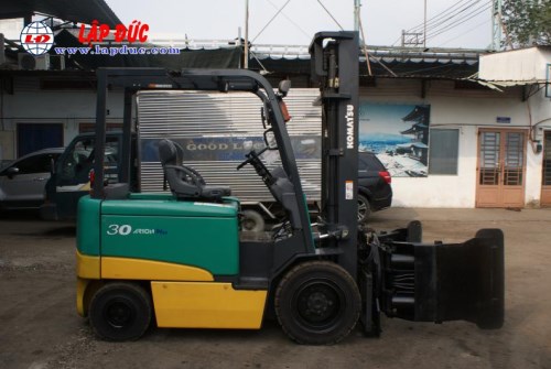 3-ton Komatsu electric forklift