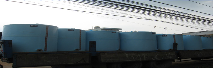 Composite chemicals storage tank