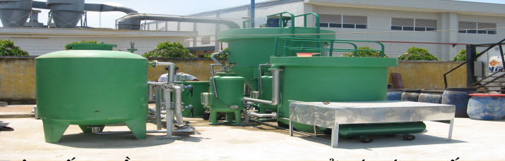 Waste treatment tank system