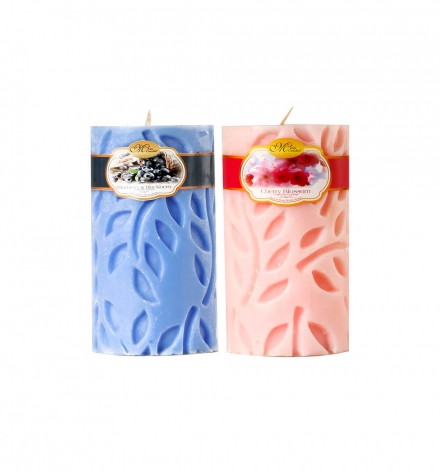 Leaf decor pillar candle