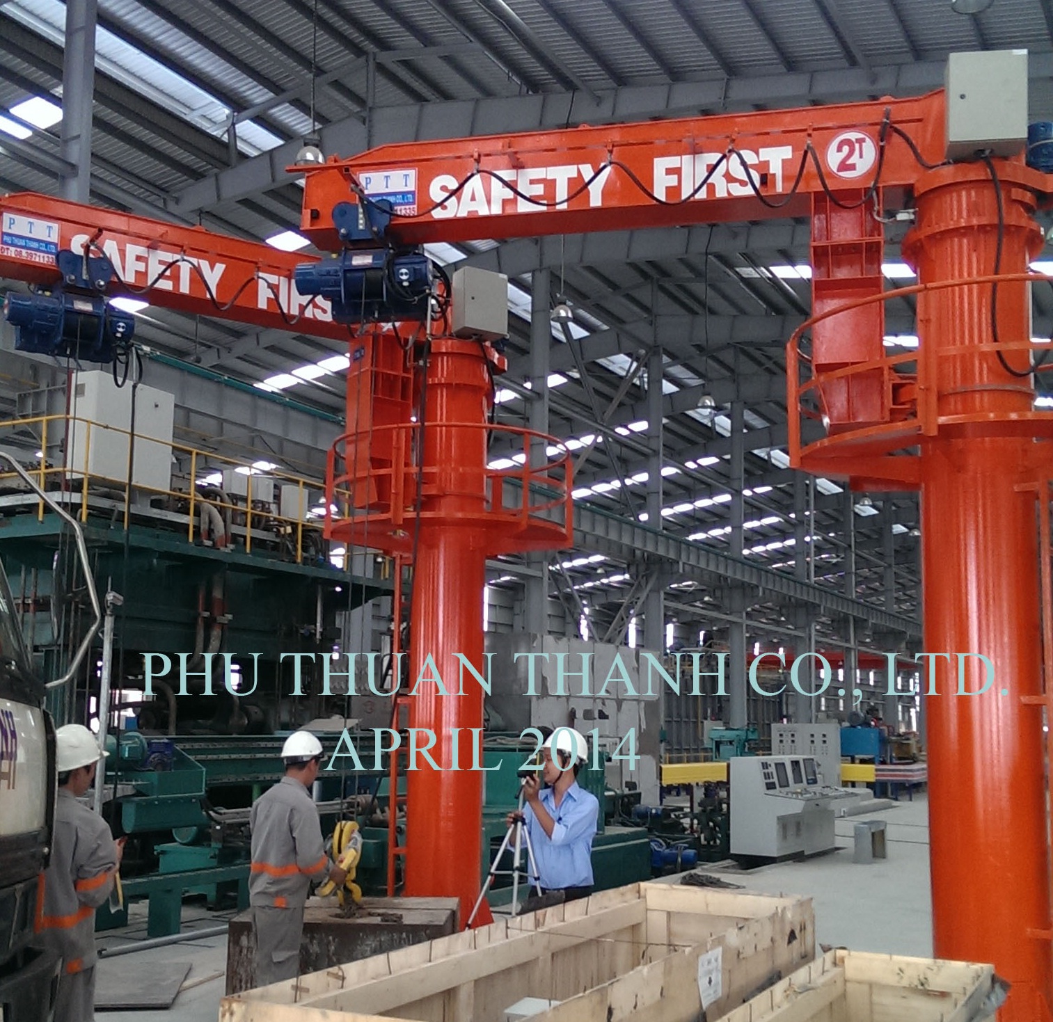 Spinning overhead crane