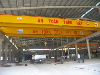 Double-girder overhead crane