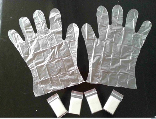 Plastic gloves