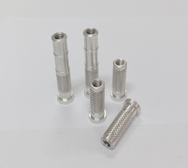Threaded insert