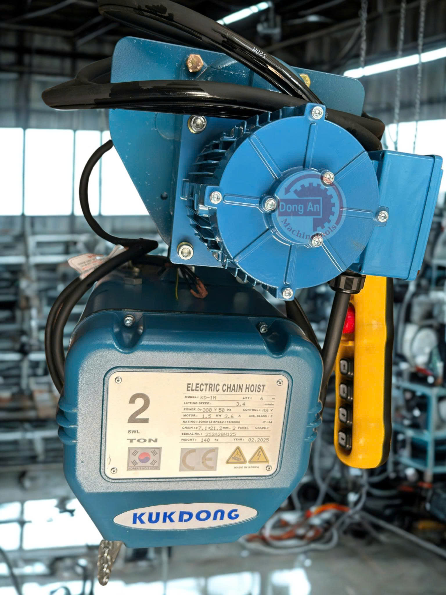 Heavy-duty hoists