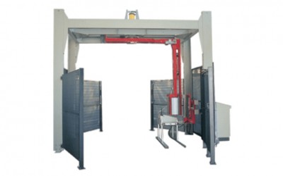 Film wrapping machine