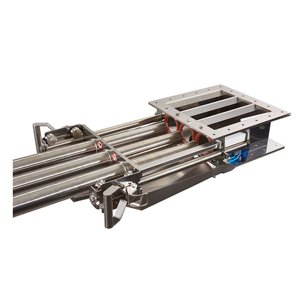 Auto-cleaning magnetic unit
