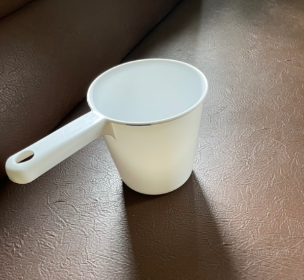 Plastic ladles