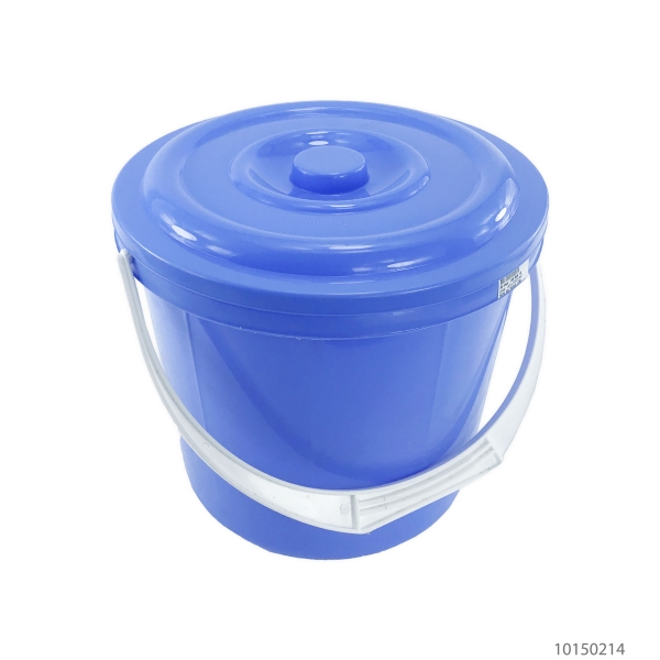 Plastic buckets with lids