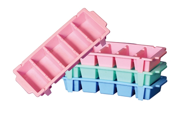 Plastic trays