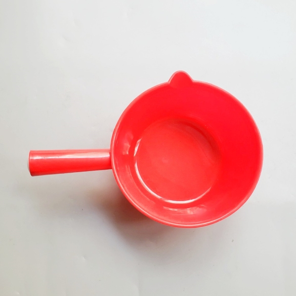 Plastic ladles