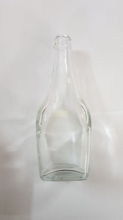 Chai lọ thủy tinh