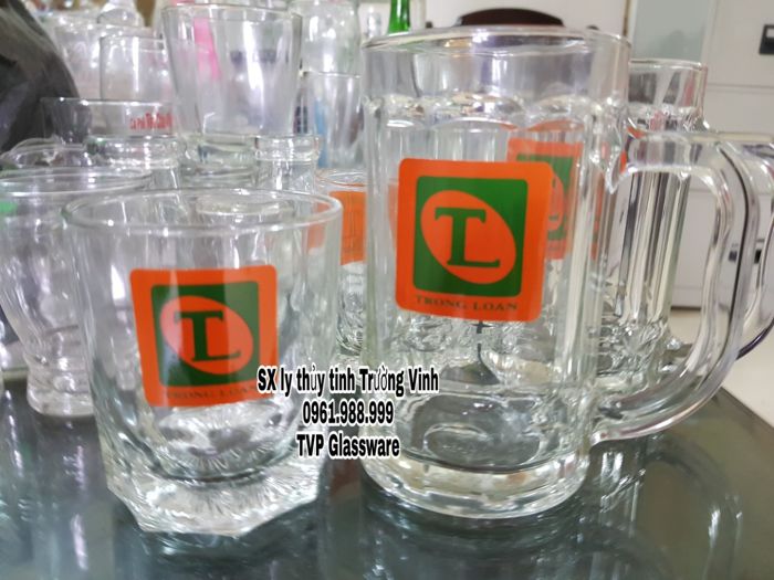 Ly, cốc thủy tinh