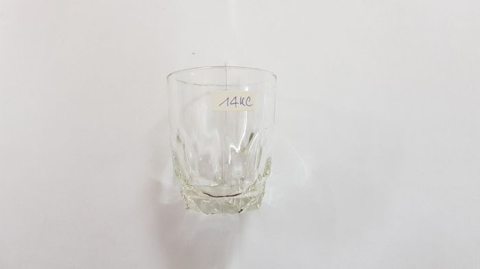 Ly, cốc thủy tinh