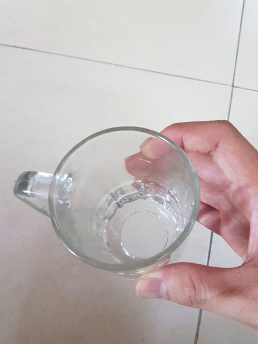 Ly, cốc thủy tinh