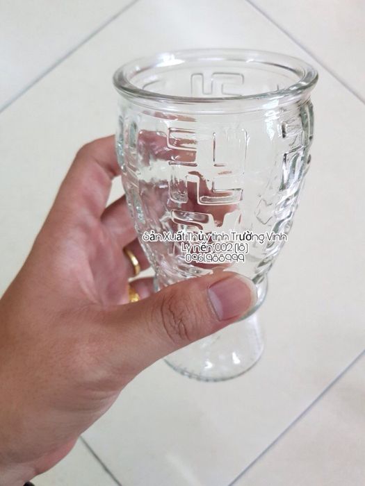Ly, cốc thủy tinh