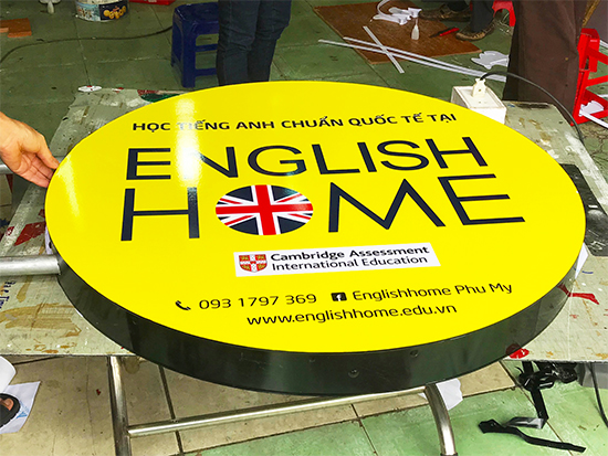 Round light box