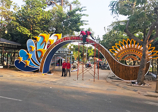 Construction of outdoor sign board