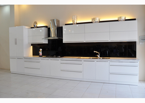 Kitchen cabinet