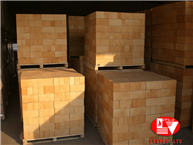 Insulating fire brick
