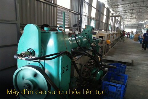 Continuous rubber extruder machine