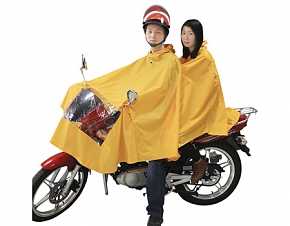 Bat-wing raincoat