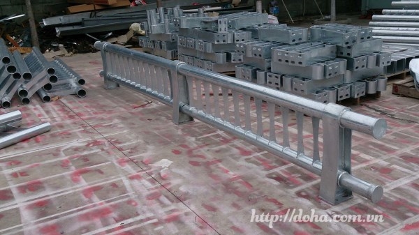 Bridge railing