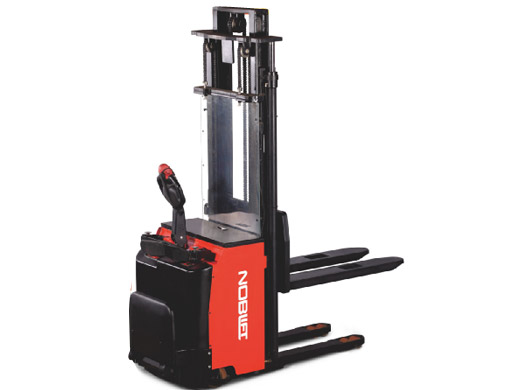 Automatic forklift