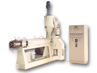 Plastic extrusion machine