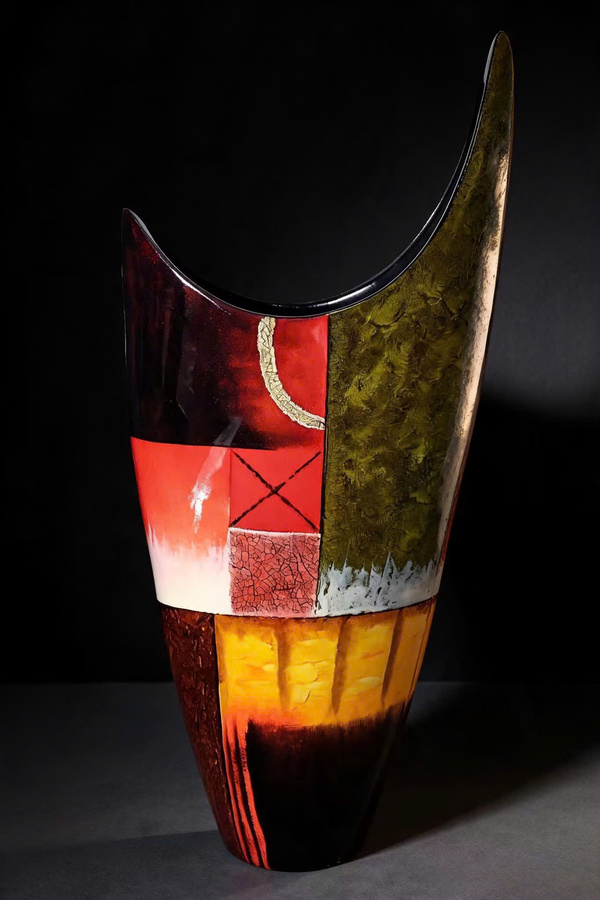 Lacquer vase