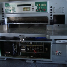 Paper cutter