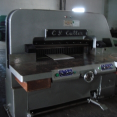 Paper cutter
