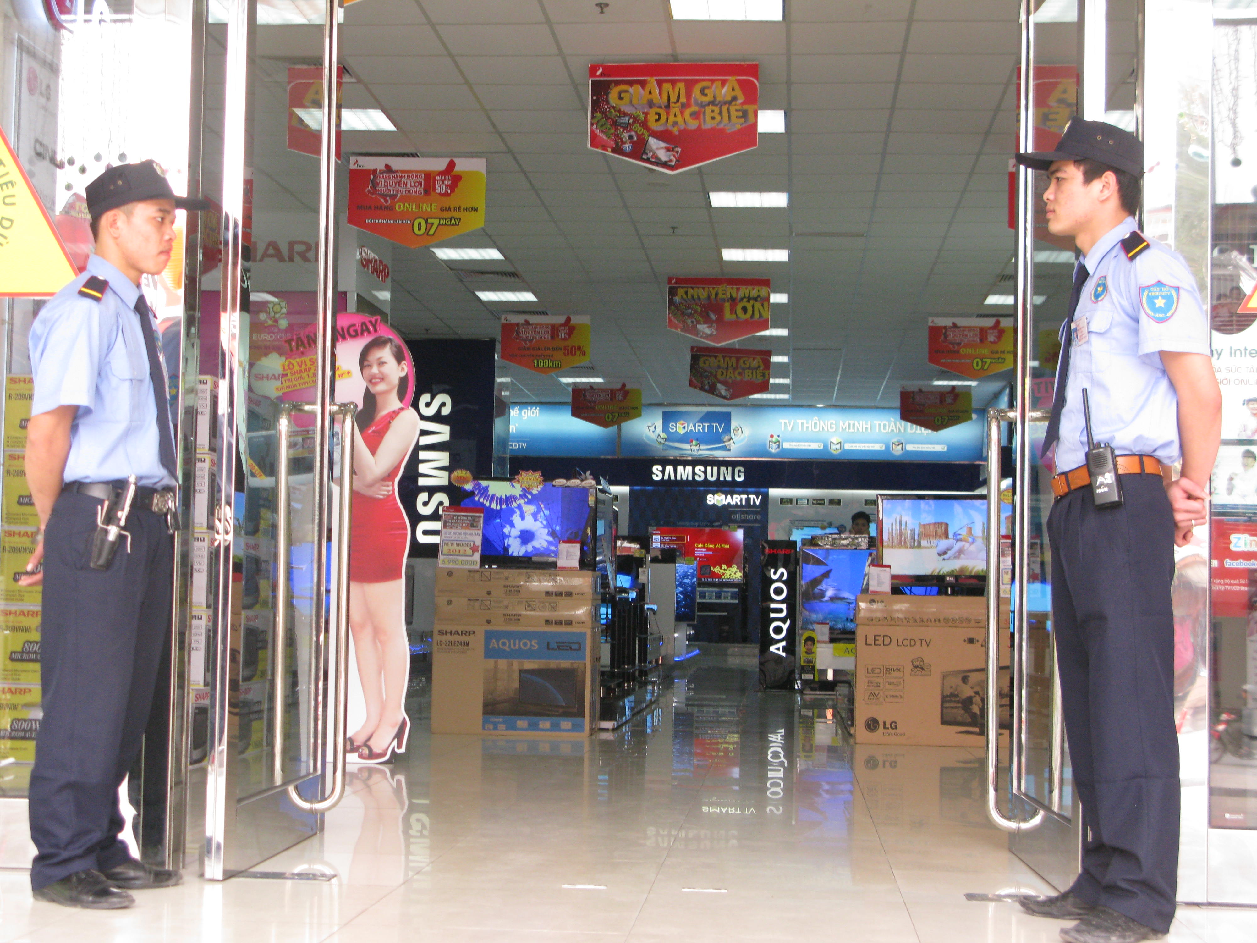 Supermarket security service