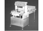 Fish shaping machine