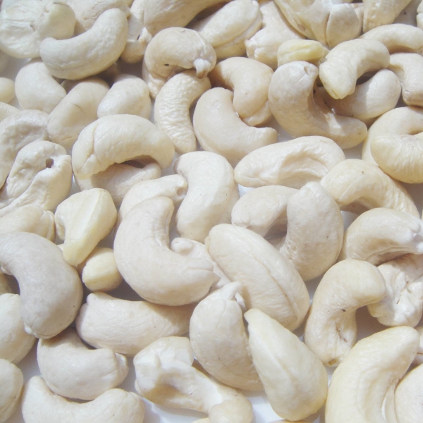 W450 Cashew Kernels
