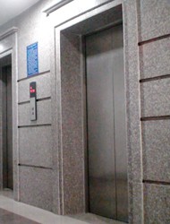 Apartment elevator