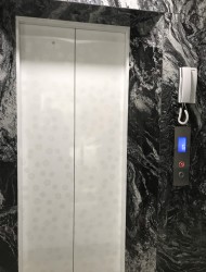 Passenger elevator