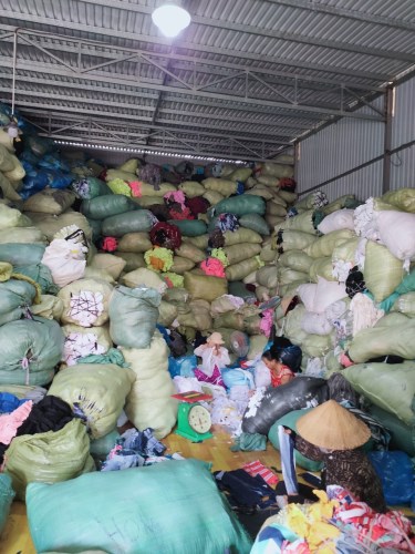 Cleaning cloths and rags