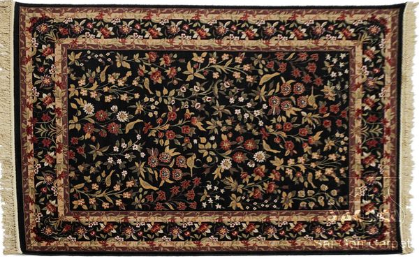 Machine-woven Carpet