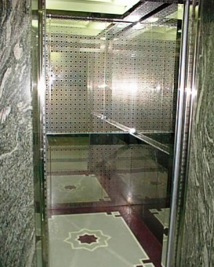 Elavator cabin
