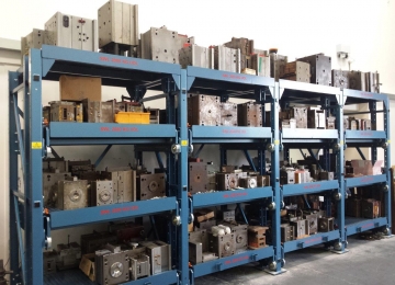 Heavy duty storage rack