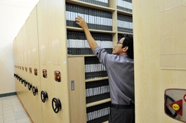 Document storage rack