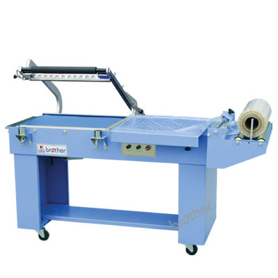 Stretch forming machine